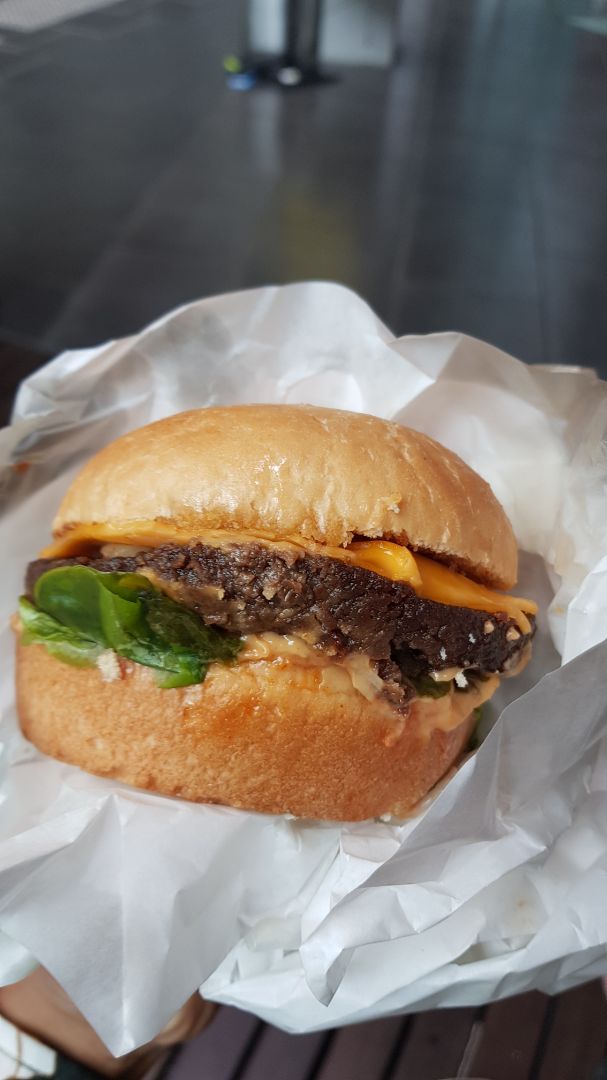 photo of Lord of the Fries - Swanston Street Spicy Burger shared by @dahuq95 on  04 Nov 2019 - review