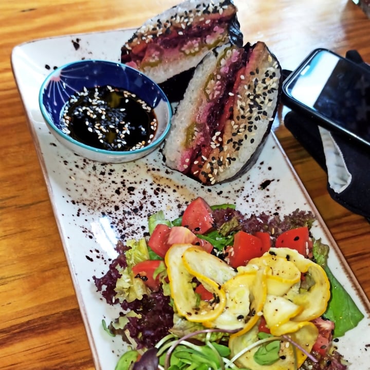 photo of MIMO Vegan Bistro Onigirazu shared by @meriimiranda on  13 Nov 2020 - review