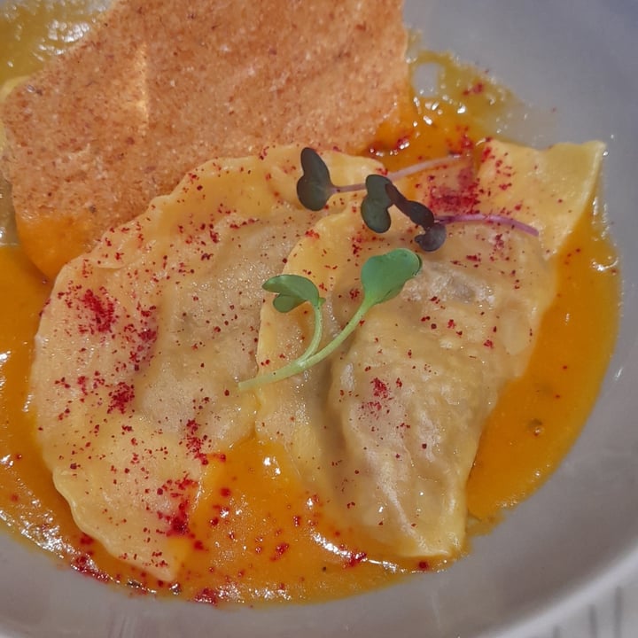 photo of At Pum Rus Ravioli ripieni di patate e radicchio shared by @vegsidestory on  10 Mar 2022 - review