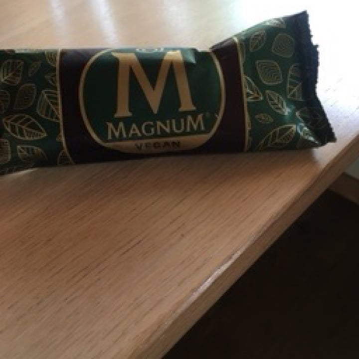 photo of Magnum Dairy Free Classic shared by @chazzybeanxo on  03 Aug 2020 - review