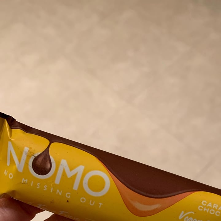 review photo of NOMO Caramel Chocolate Bar shared by @veganoso on 26 Feb 2021 - review