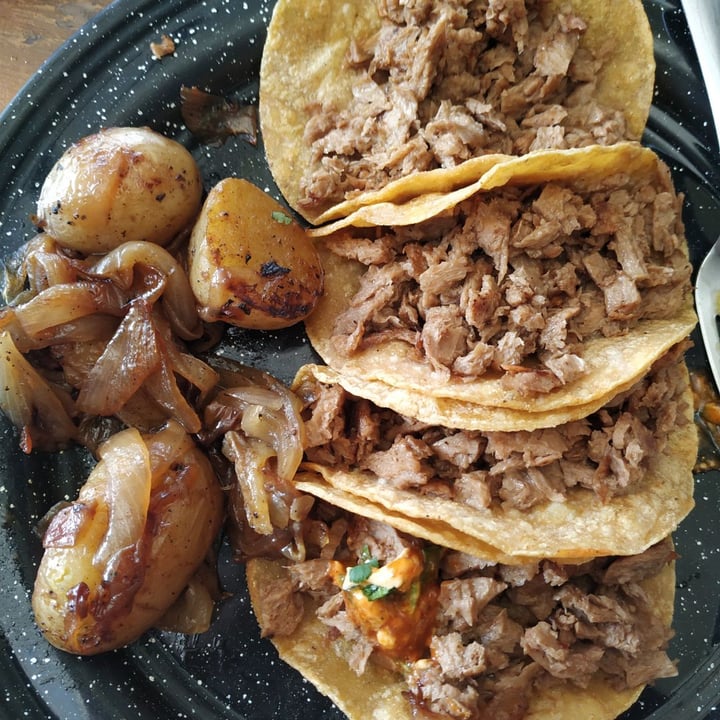 photo of Revolucion Verde Tacos de bistec shared by @sofbeat on  04 Mar 2020 - review