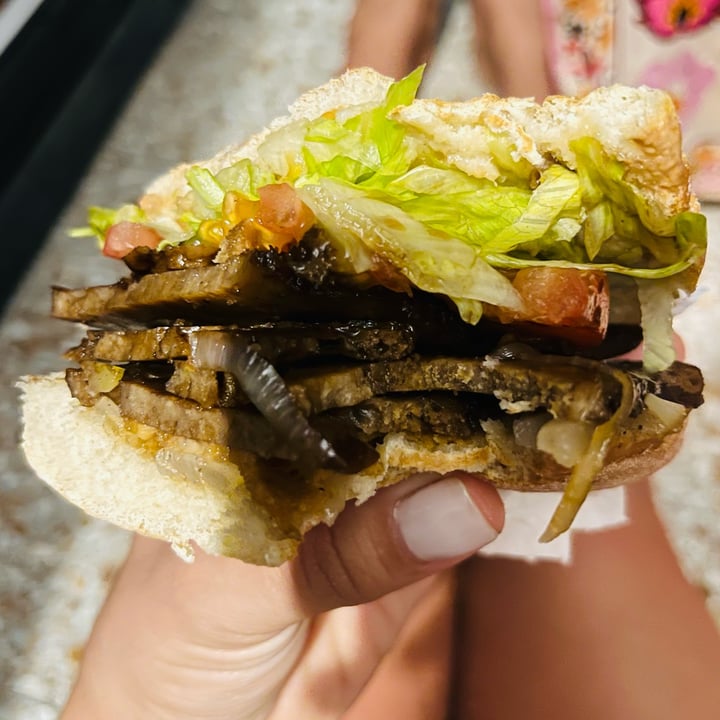 photo of Gordo Vegano Sandwich de lomito completo shared by @josijo on  31 Dec 2021 - review