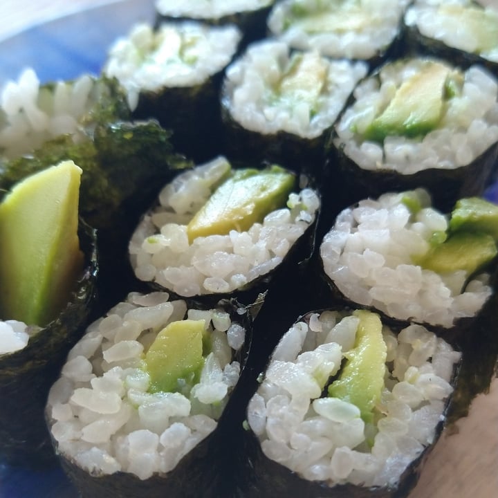 review photo of Sushi bar GINZA Avocado Maki shared by @cucinadeglierbivori- on 14 Apr 2022 - review