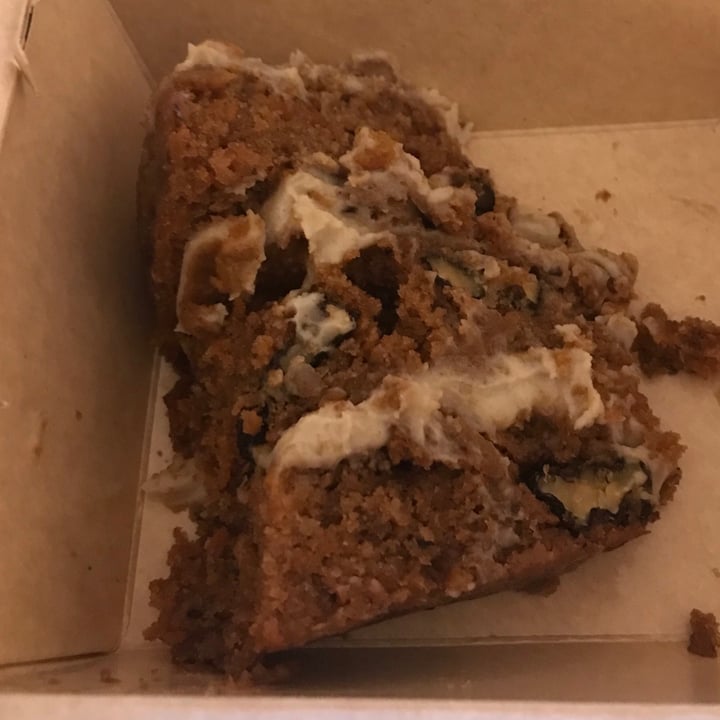 photo of Let it V - Vegan Sushi Carrot cake shared by @sechague on  12 Jun 2021 - review