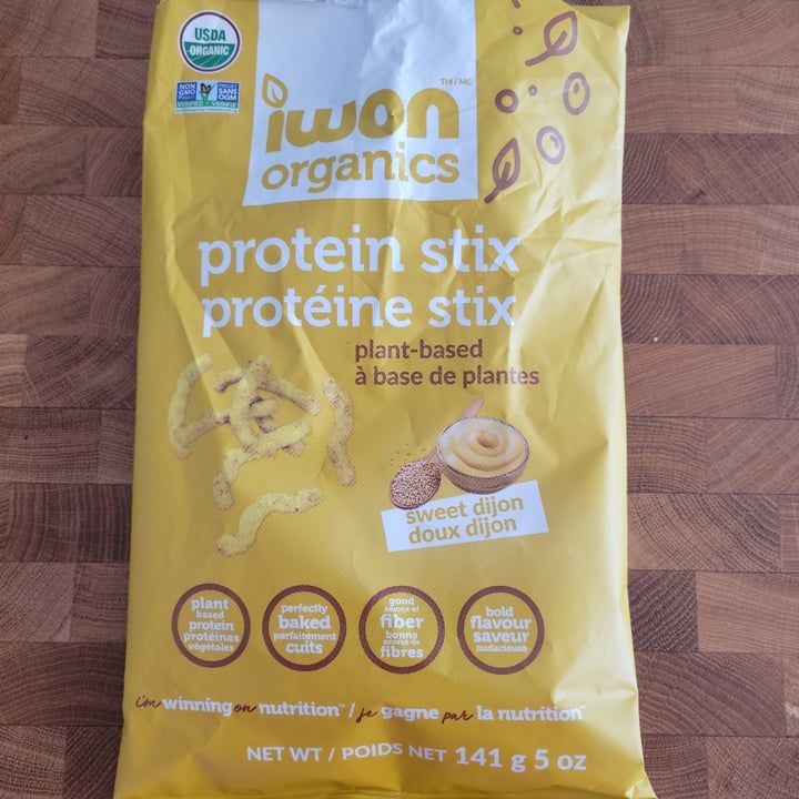photo of Iwon Organics Protein stix shared by @veganooch on  07 May 2022 - review
