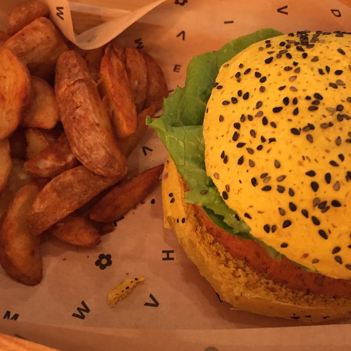photo of Flower Burger Classic cecio shared by @cripardo on  02 Sep 2022 - review