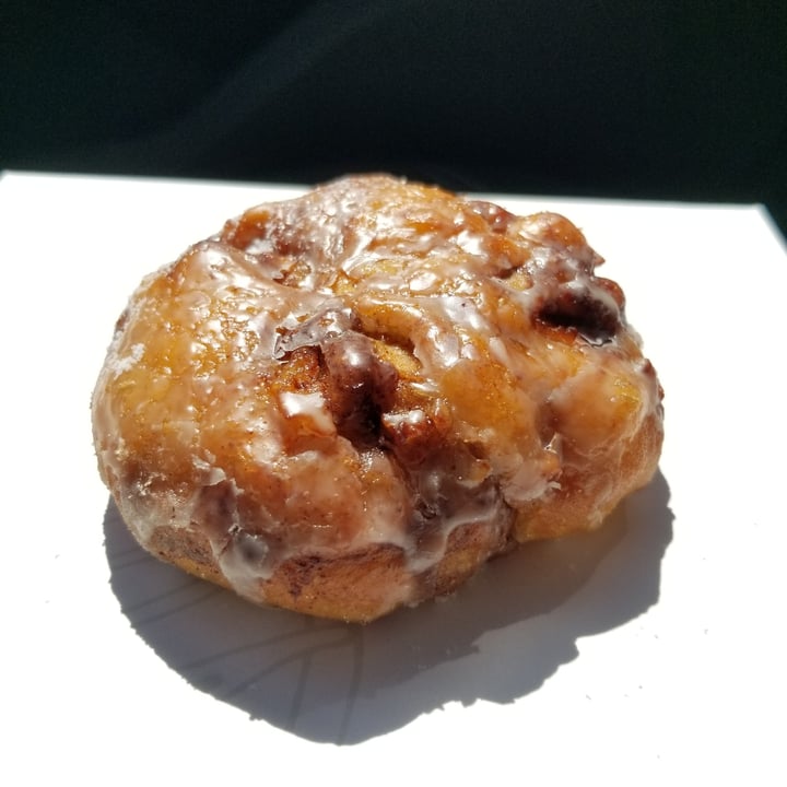review photo of Beechwood Doughnuts Apple Fritter shared by @sarahkehoe on 29 Jun 2021 - review