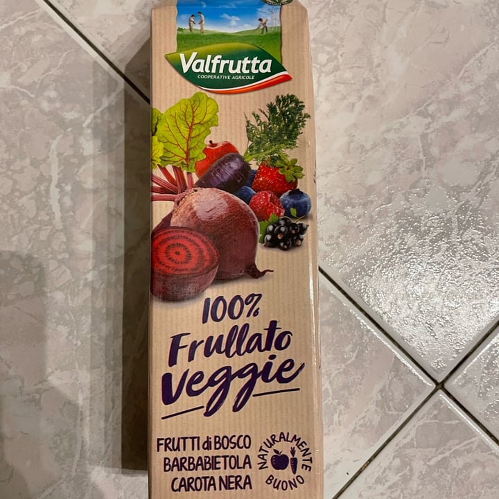 photo of Valfrutta 100% Frullato Veggie Frutti di Bosco Barbabietola Carota Nera shared by @sonoveronica on  11 Apr 2022 - review