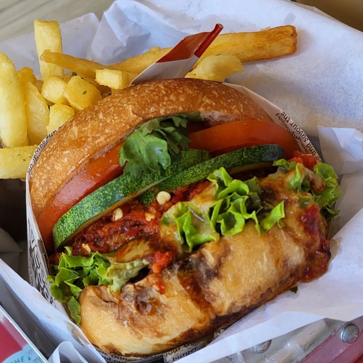 photo of VeganBurg Singapore Vegan Hainanese Chicken Burger shared by @3xmoos on  27 Jul 2022 - review