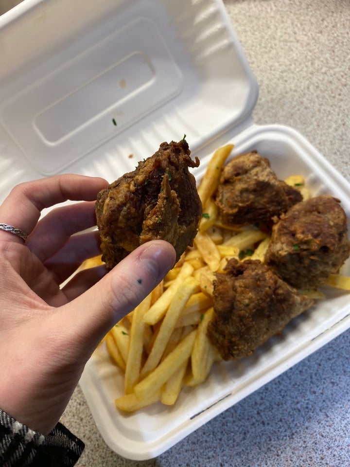 review photo of Mog's Naked Fried ‘Chicken’ Dinner shared by @veewilde on 26 Jan 2020 - review