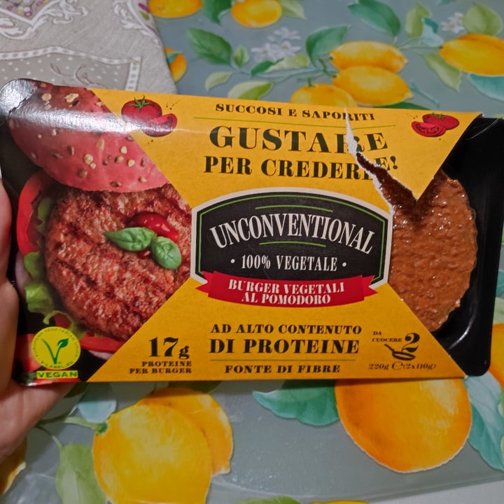 photo of Unconventional Burger Vegetale Al Pomodoro - Tomato Burger shared by @annamarci on  25 Oct 2022 - review