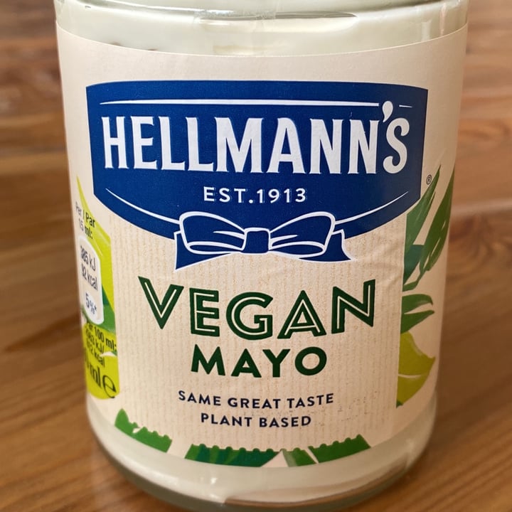 photo of Hellmann’s Hellman’s Vegan Mayonnaise shared by @miilaneves on  12 May 2022 - review