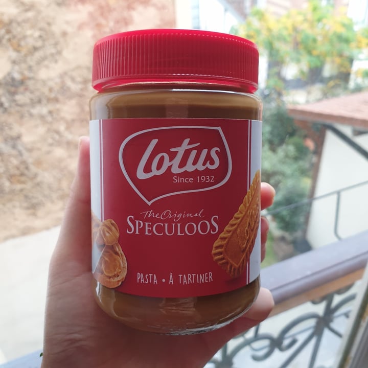 photo of Lotus Biscoff Biscoff Original Spread shared by @kiaracano on  31 Oct 2020 - review