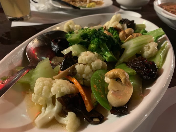 review photo of Bla Bla Bla Midin fried garlic (Sarawak Local Fern) and fried veggies shared by @daphling on 24 May 2019 - review