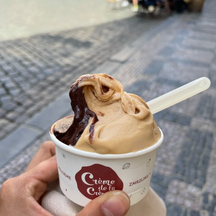 photo of Crème de la Crème Salted Peanut and Chocolate Gelato Cup shared by @csquaree on  16 May 2022 - review