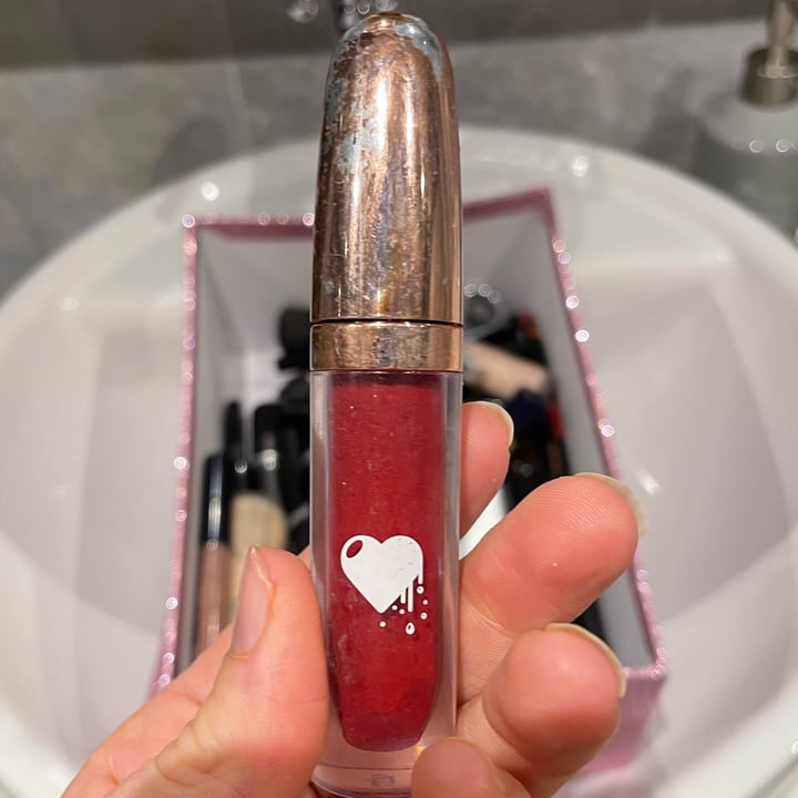 photo of Clio Makeup Liquid love - Mystic Ruby shared by @vivoinnorway on  17 Mar 2022 - review