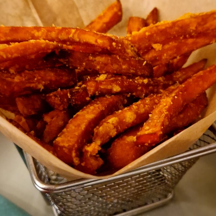 photo of Veggiezz Sweet Potato Fries shared by @martinacordella on  20 Nov 2022 - review