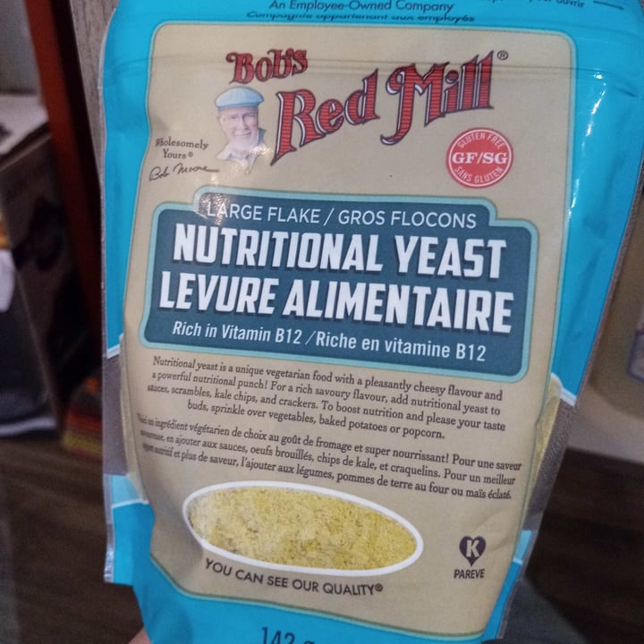 photo of Bob's Red Mill Large Flake Nutritional Yeast shared by @veganthermos on  24 Dec 2020 - review