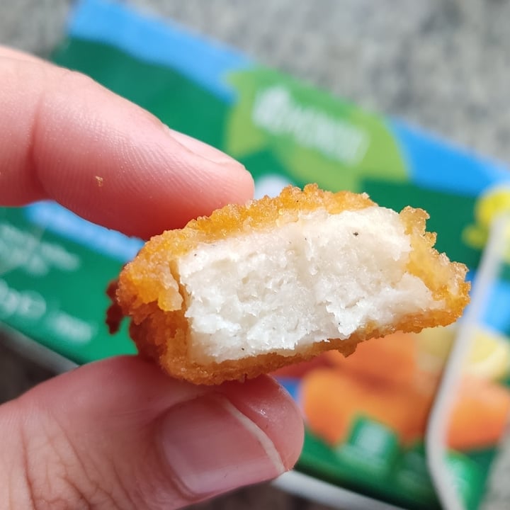 photo of Vemondo  Vegan fishfingers shared by @carlabrion on  16 Oct 2022 - review