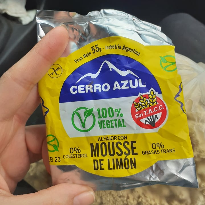 photo of Cerro Azul Alfajor con Mousse de Limón shared by @pmella on  19 Nov 2022 - review