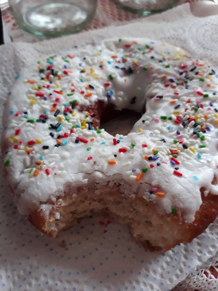 review photo of Chirimoya Donas shared by @roberudi on 09 Aug 2019 - review