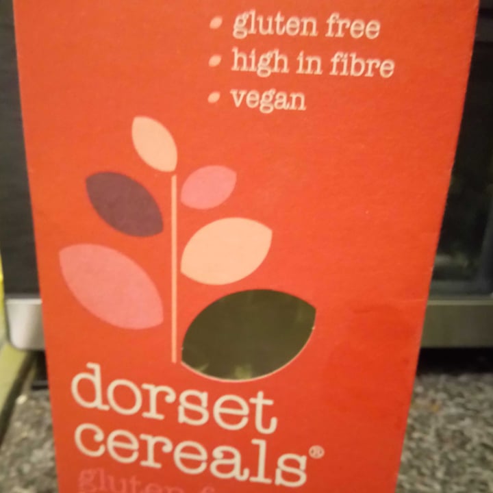 photo of Dorset Cereals Berry granola shared by @lilleelee on  11 Jul 2020 - review