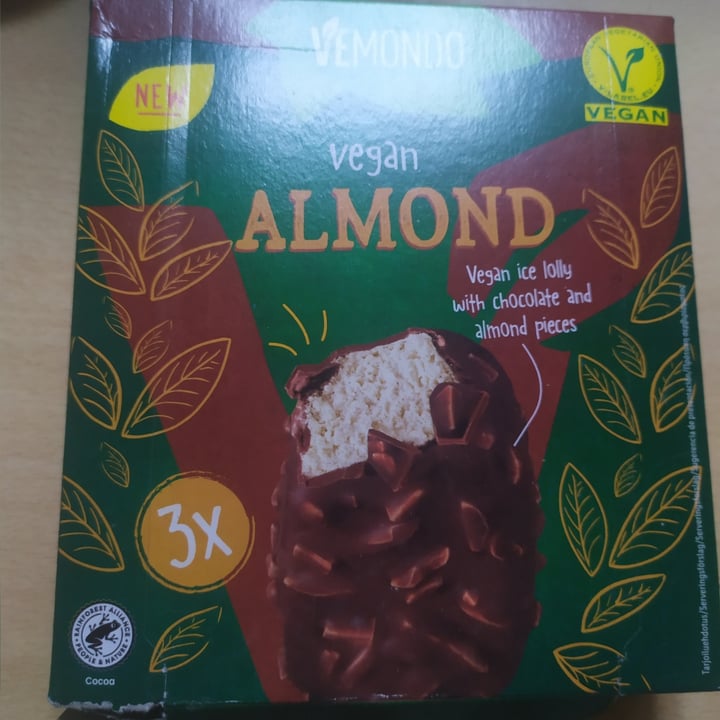 photo of Vemondo 3X Vegan Almond shared by @crisvegan24 on  19 Aug 2021 - review