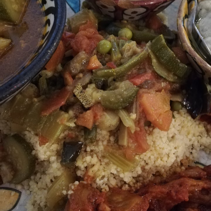 photo of Orient Experience Cous cous e verdure al curry shared by @edc85 on  01 May 2022 - review