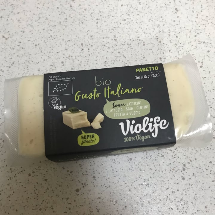 review photo of Violife Bio per pizza shared by @alexkrebs on 06 Dec 2021 - review