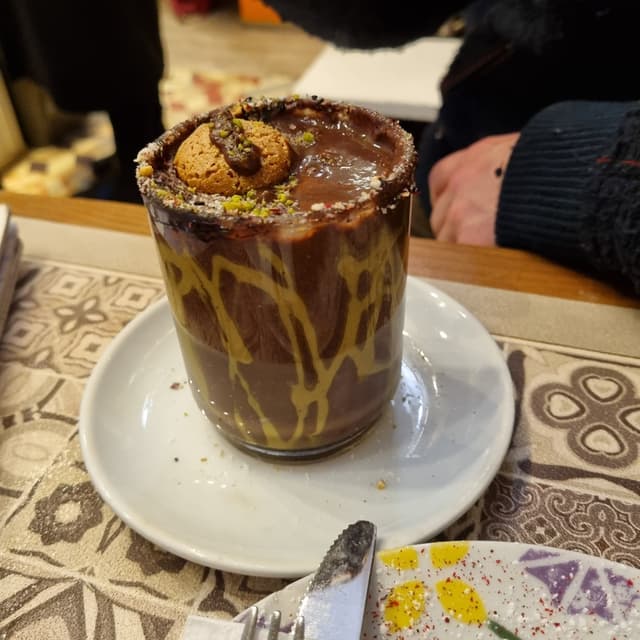 Photo of the dish “Cioccolata al pistacchio e cocco”