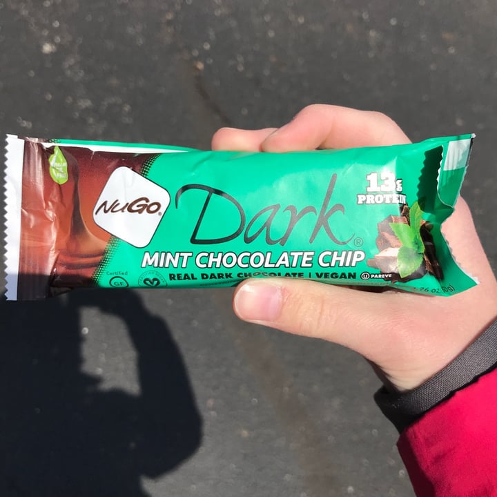 photo of NuGo Dark Mint Chocolate Chip shared by @thevegfriend on  21 Apr 2022 - review