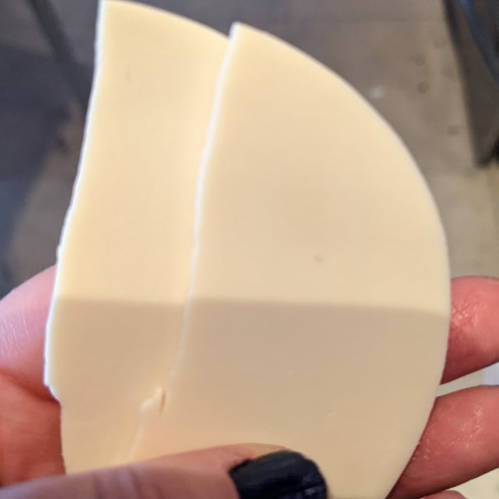 review photo of Daiya Smoked Gouda Style Slices shared by @shaynak112 on 10 May 2021 - review