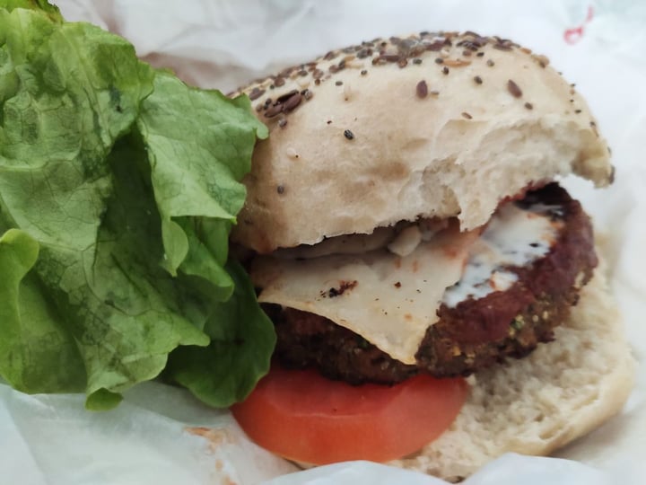 review photo of Casa Mhia Hamburguesa Americana shared by @emilianosilveira on 25 Aug 2019 - review