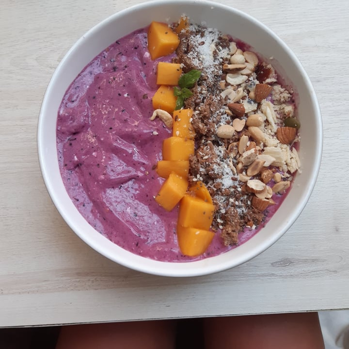 photo of KURUMI - Healthy Vegan Desserts & Food Purple Bloom Smoothie Bowl shared by @mollygabriella on  29 Apr 2021 - review