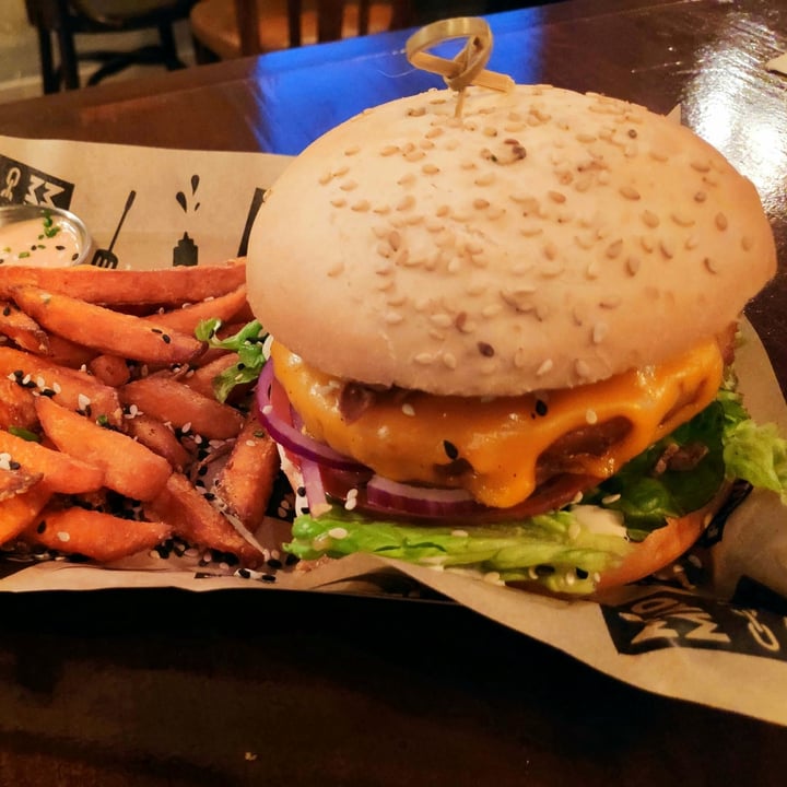 photo of Mad Mad Vegan Dirty Philly shared by @madridvegano on  10 Sep 2020 - review