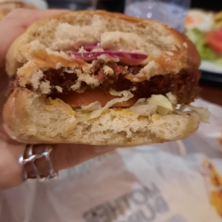 review photo of Mother Burger - Colombo mother burger shared by @ale0000 on 01 Dec 2022 - review