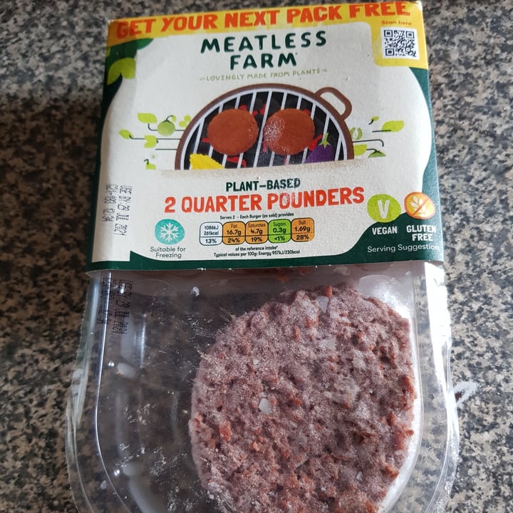 review photo of Meatless Farm Quarter Pounder shared by @suzisnafu on 04 Mar 2022 - review