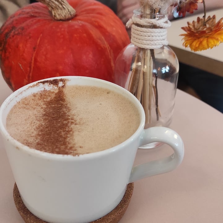 photo of Plant Base Pumpkin Spice Latte shared by @veganjumjum on  01 Nov 2022 - review