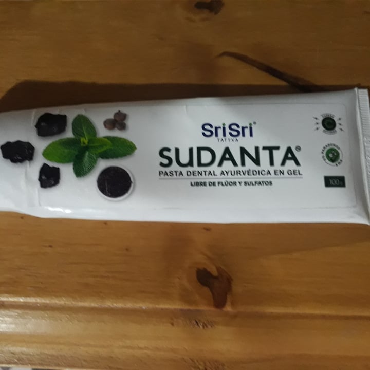 photo of SriSri Tattva Pasta Dental Ayurvédica Sudanta shared by @veganmamorr on  08 Aug 2020 - review