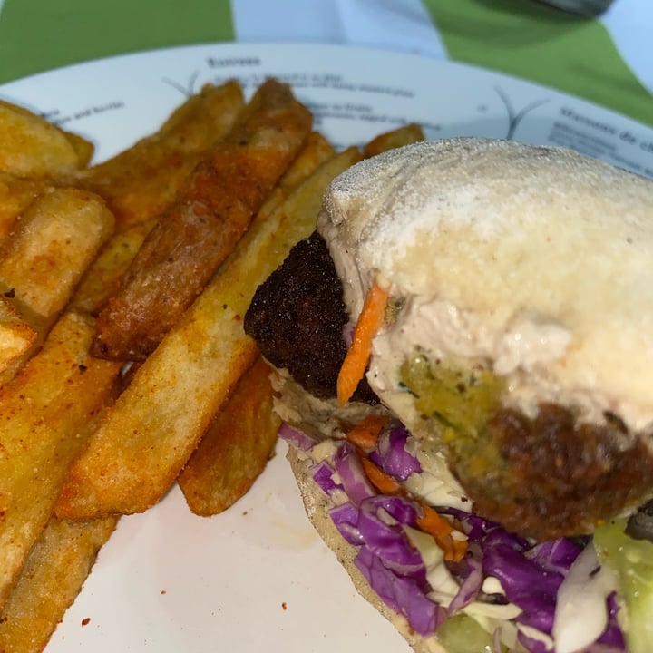 review photo of Benaim Sandwich De Falafel shared by @julilanga on 03 Jun 2022 - review