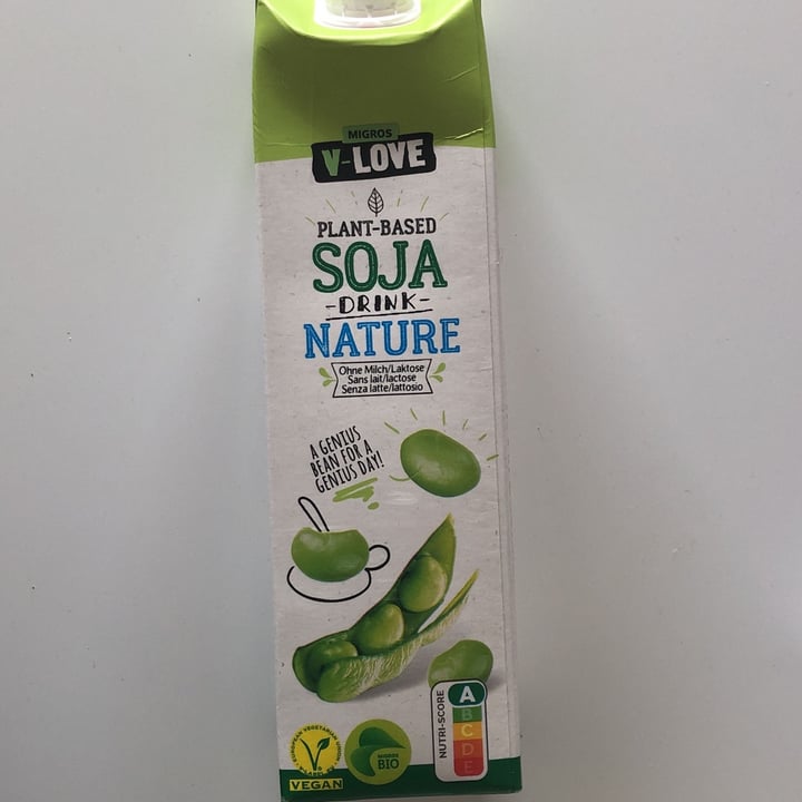 photo of Migros V-Love Soja drink shared by @charliejee on  17 Mar 2022 - review