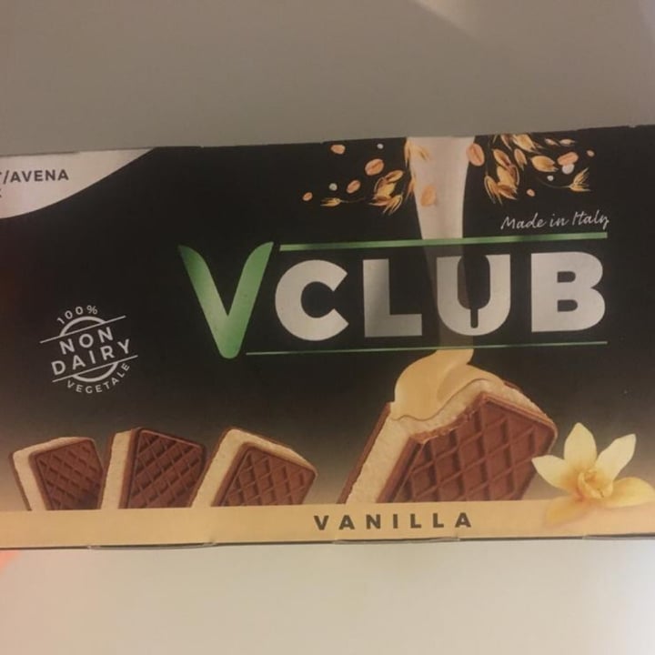 photo of VClub Sandwich Helado de Vainilla shared by @maggiekoglot on  16 May 2021 - review