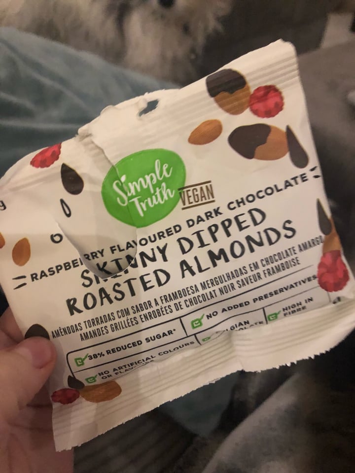 photo of Simple Truth Dark Chocolate Skinny Dipped Roasted Almonds shared by @caittyler on  09 Jul 2019 - review