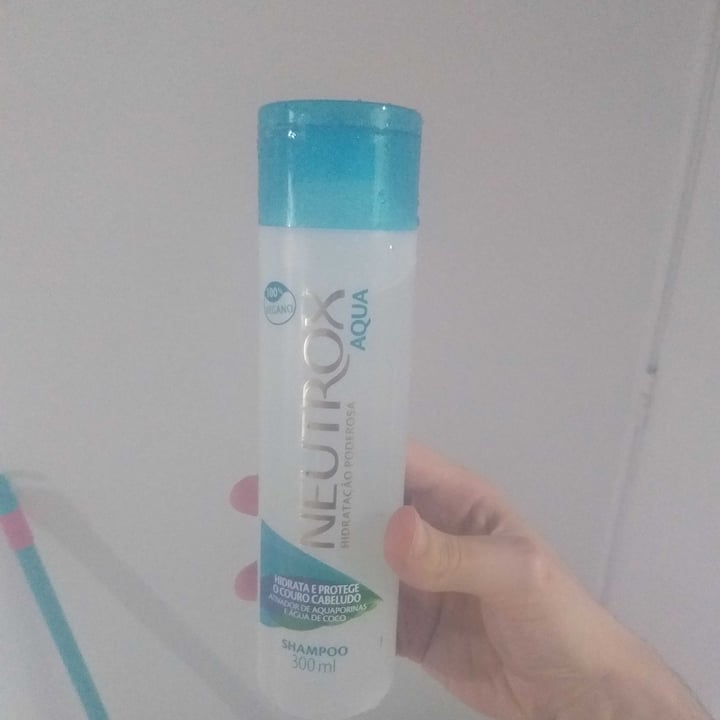 review photo of Neutrox Shampoo shared by @adllig on 12 May 2022 - review