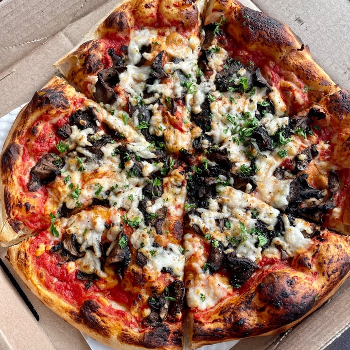 photo of City Goose “Rupert” Mushroom Pizza shared by @gabba on  24 Aug 2021 - review