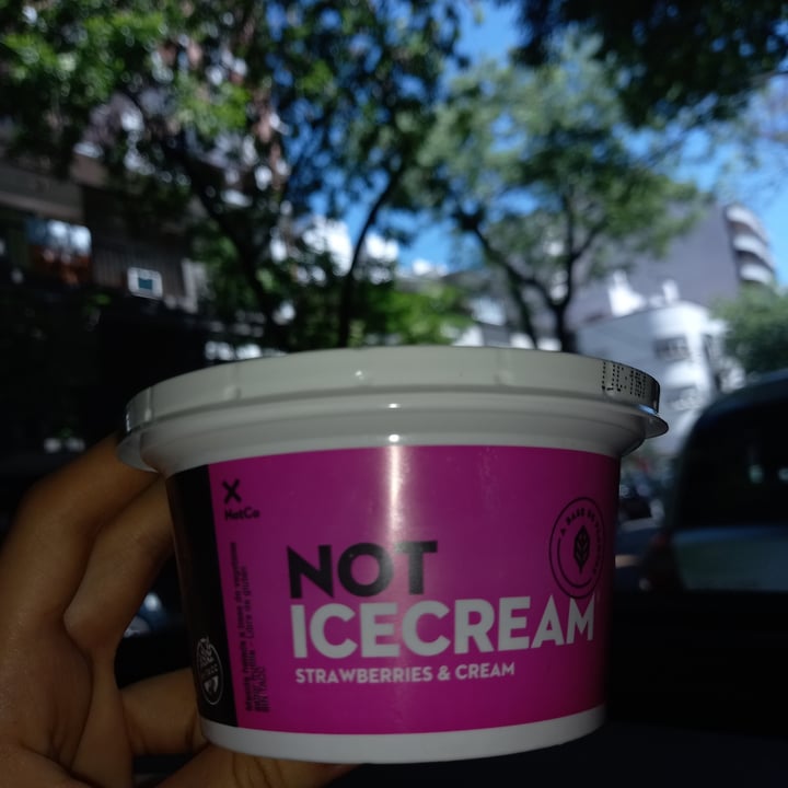 photo of NotCo Not Icecream Strawberries & Cream Mini shared by @martiterraza on  11 Nov 2021 - review