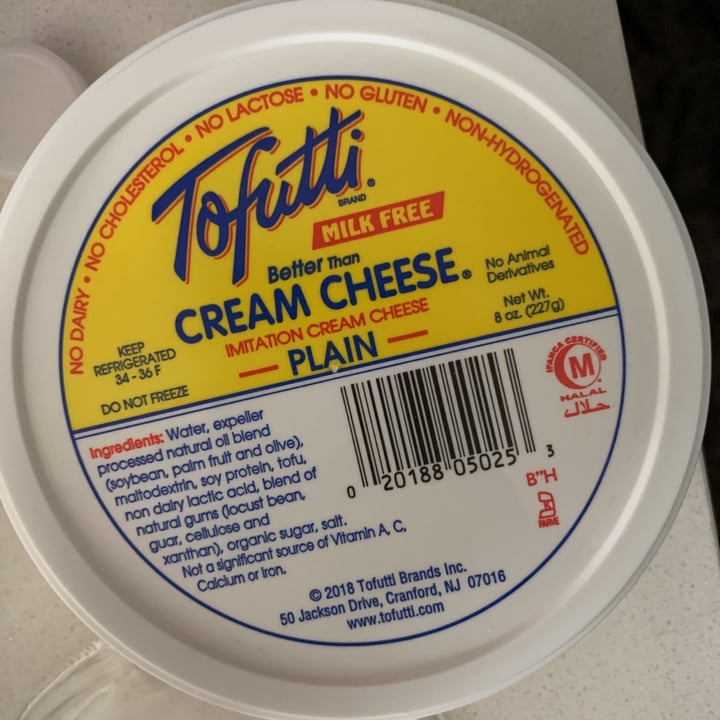 review photo of Tofutti Better Than Cream Cheese shared by @lindsaydortic on 17 May 2020 - review