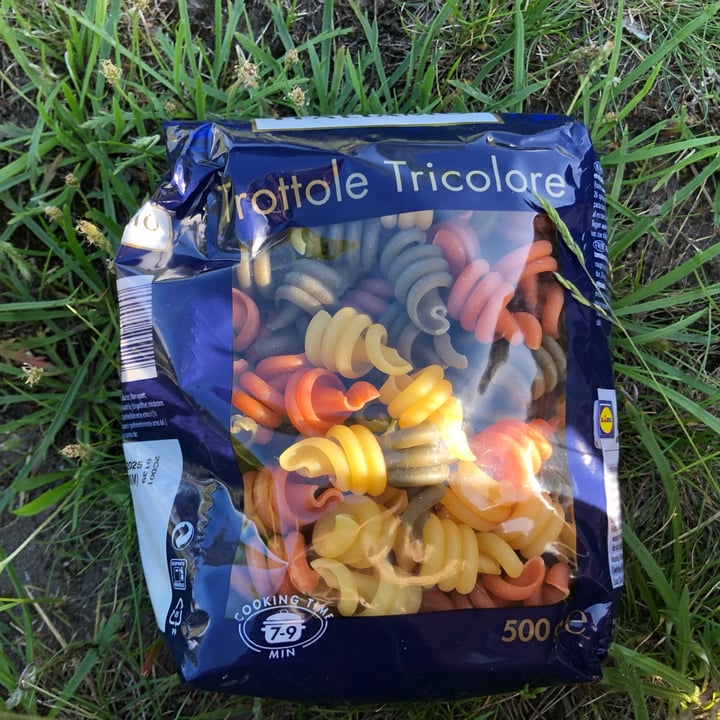 photo of Italiamo Trottole Tricolore - durum wheat pasta shared by @laveganamasmolona on  15 Jun 2022 - review