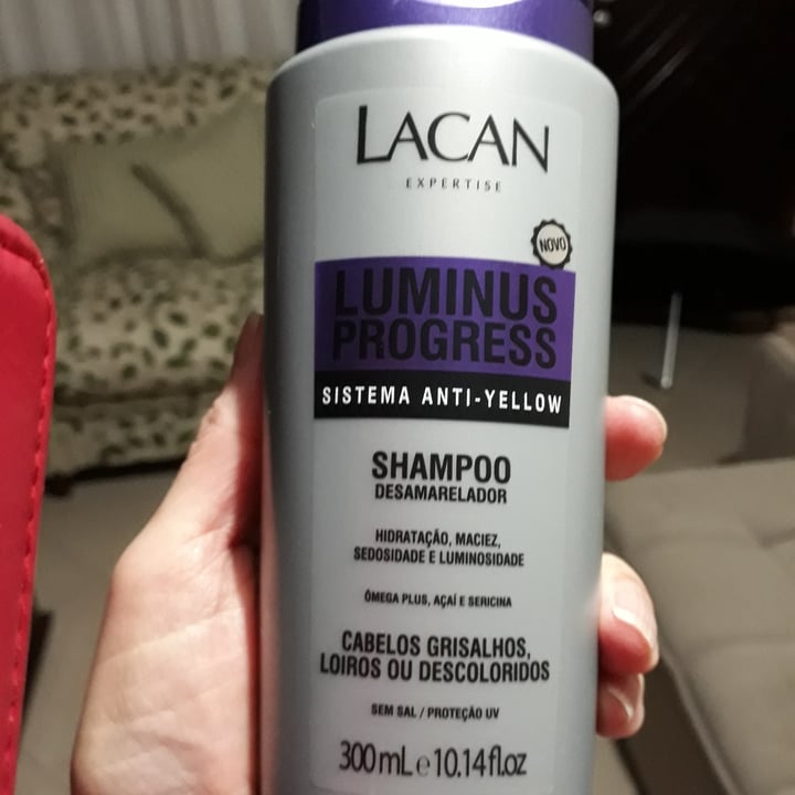 photo of Lacan Shampoo Desamarelador shared by @giselenishikava on  30 Jul 2022 - review